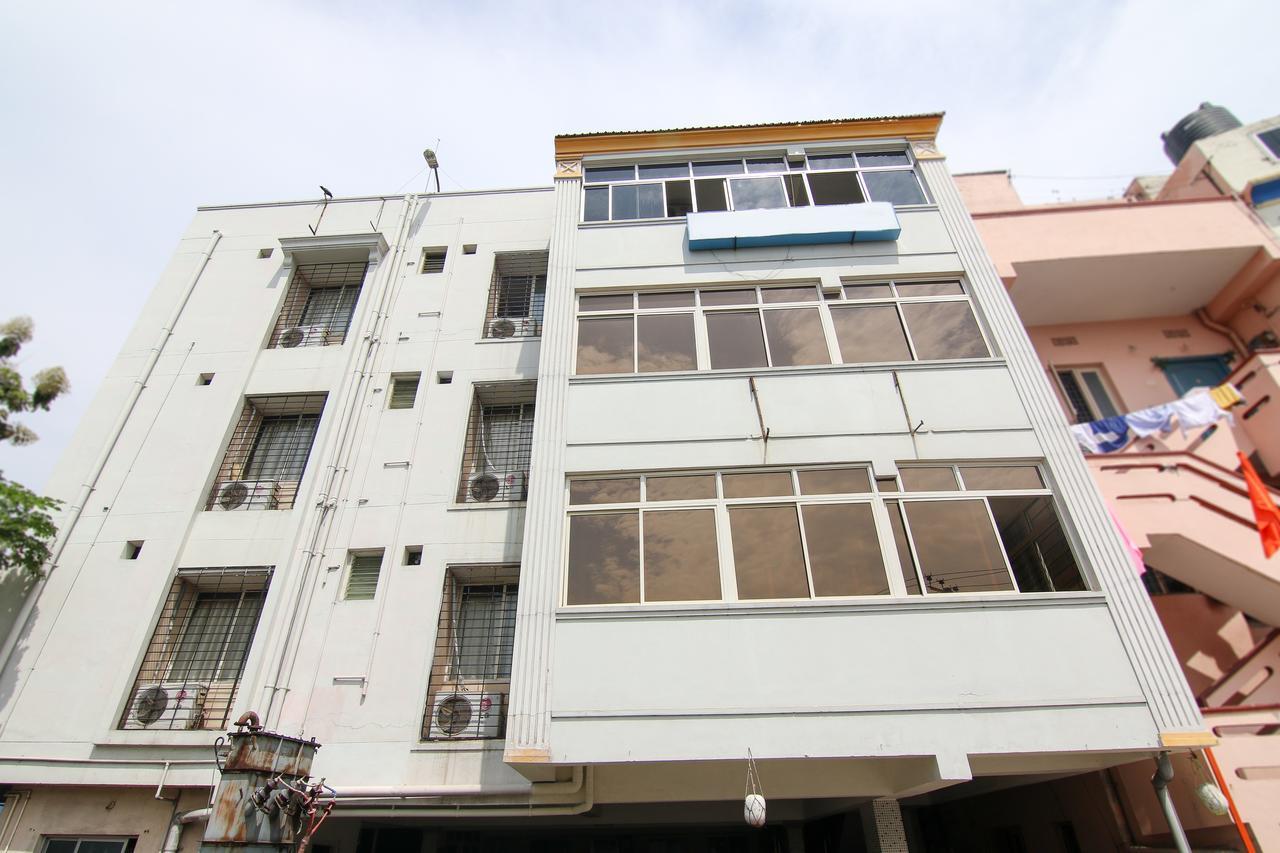 Oyo 9207 Chakri Guest House Вишакхапатнам Экстерьер фото
