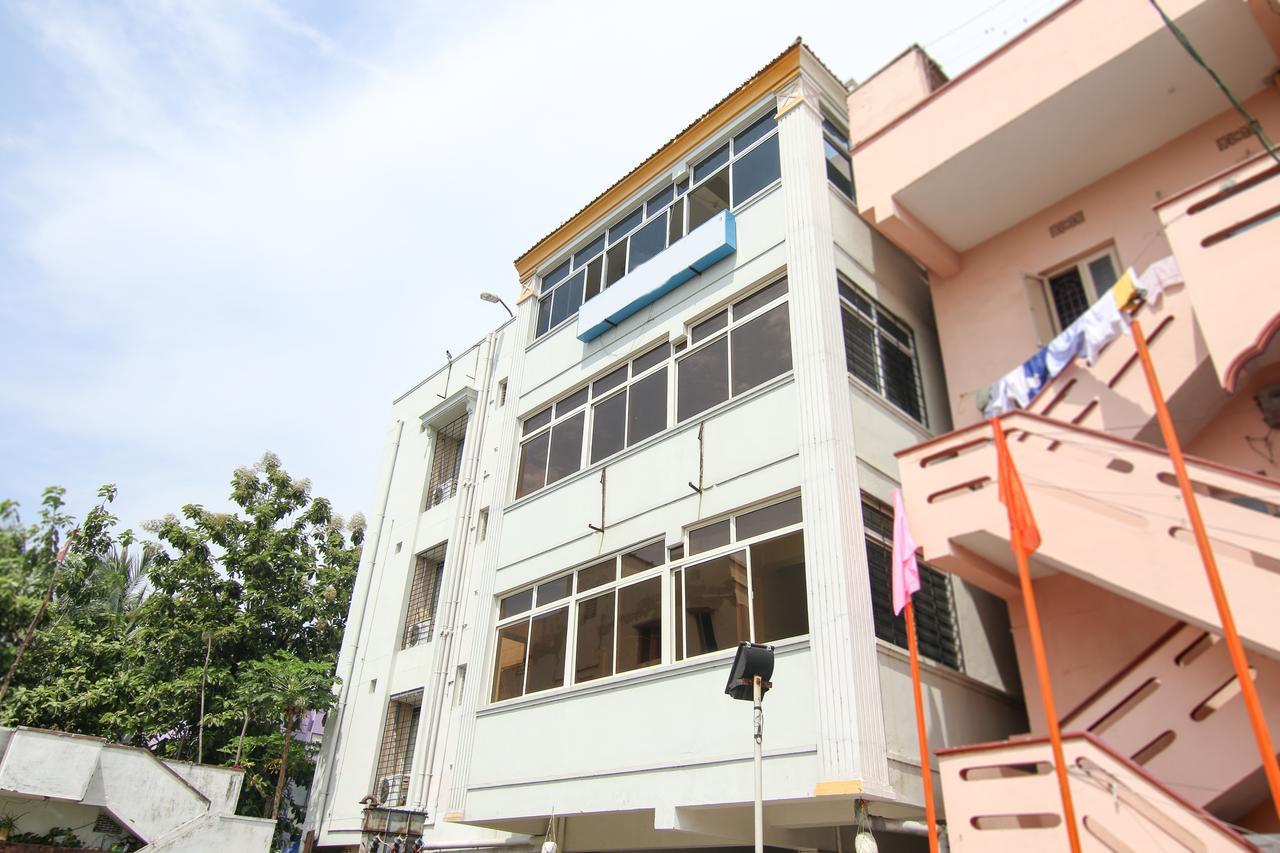 Oyo 9207 Chakri Guest House Вишакхапатнам Экстерьер фото