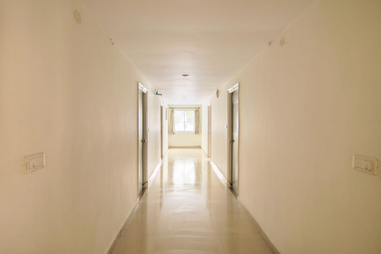 Oyo 9207 Chakri Guest House Вишакхапатнам Экстерьер фото
