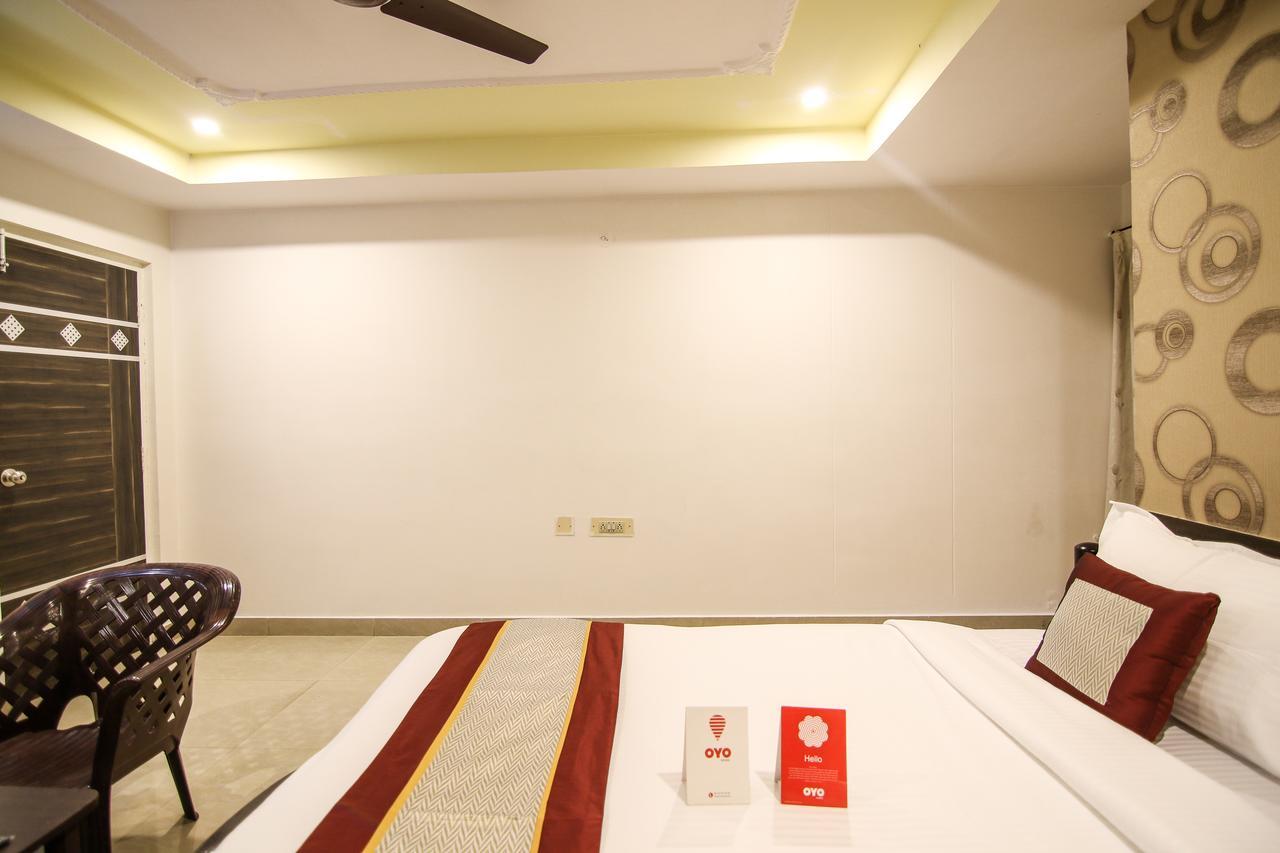 Oyo 9207 Chakri Guest House Вишакхапатнам Экстерьер фото