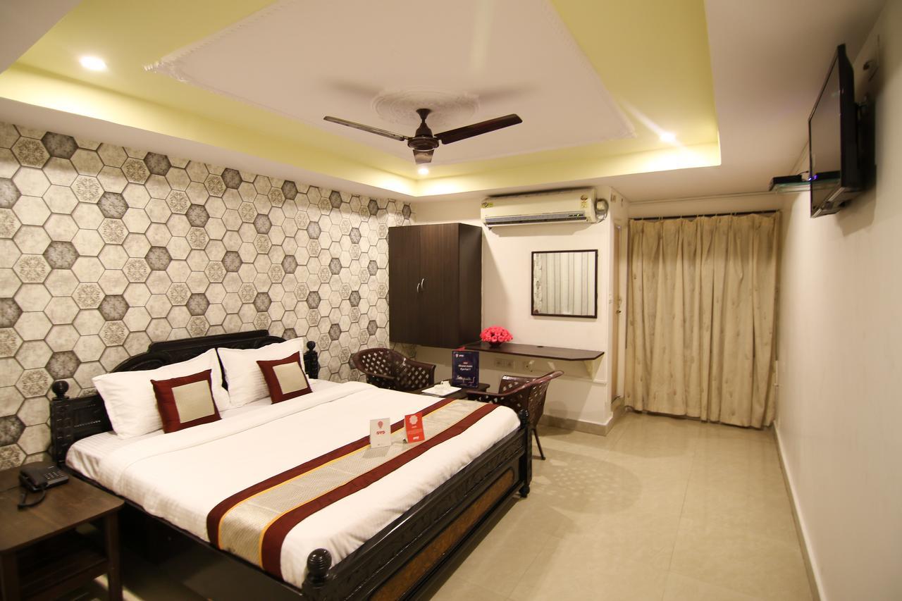 Oyo 9207 Chakri Guest House Вишакхапатнам Экстерьер фото
